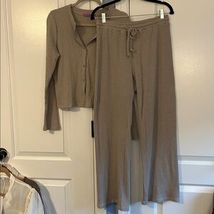 Jac Parker Ribbed Beige Lounge Set